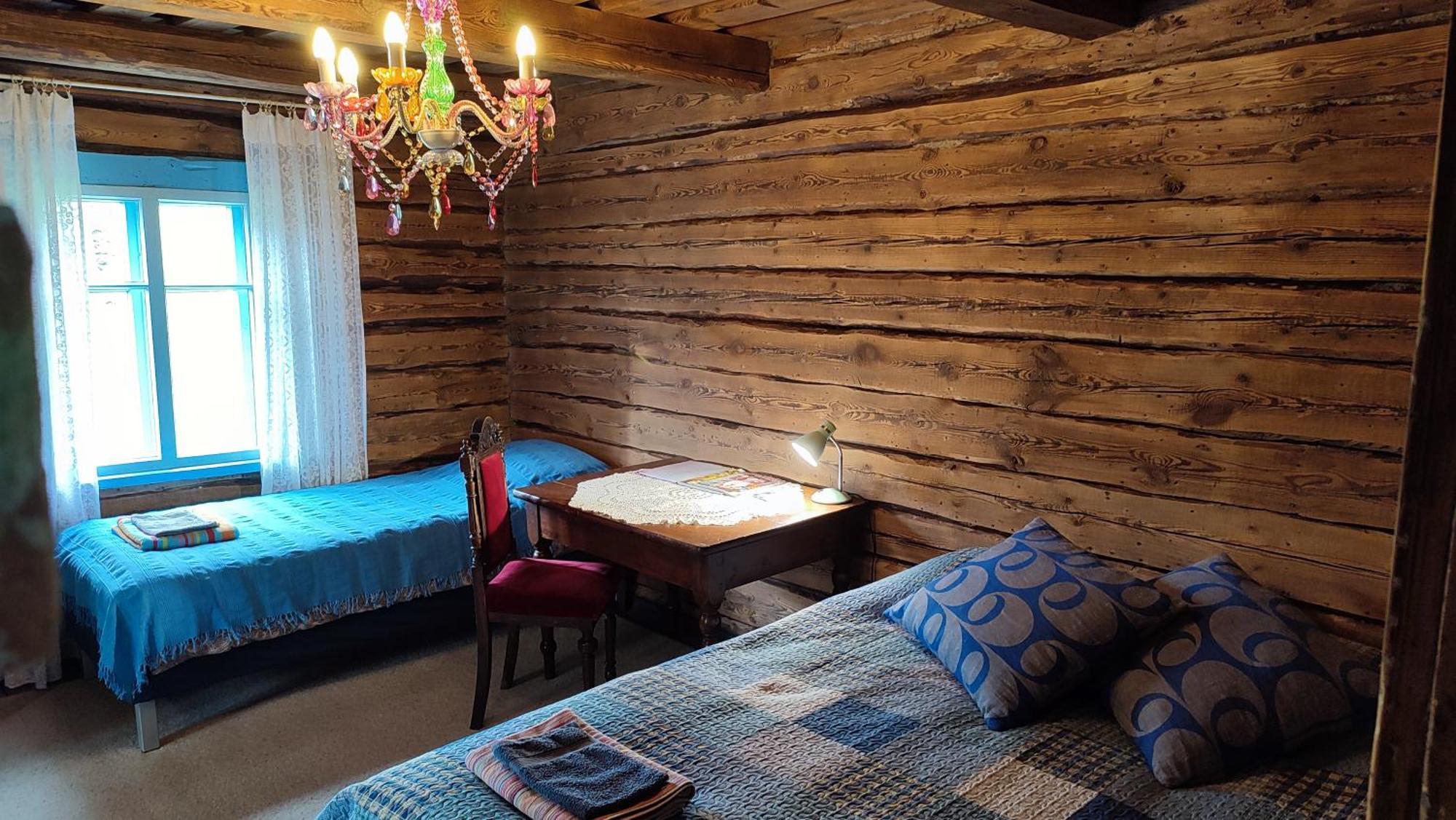 Viini Puhkemaja Guest House Mustjala Ngoại thất bức ảnh